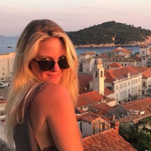 Meet your Posher, Whatley